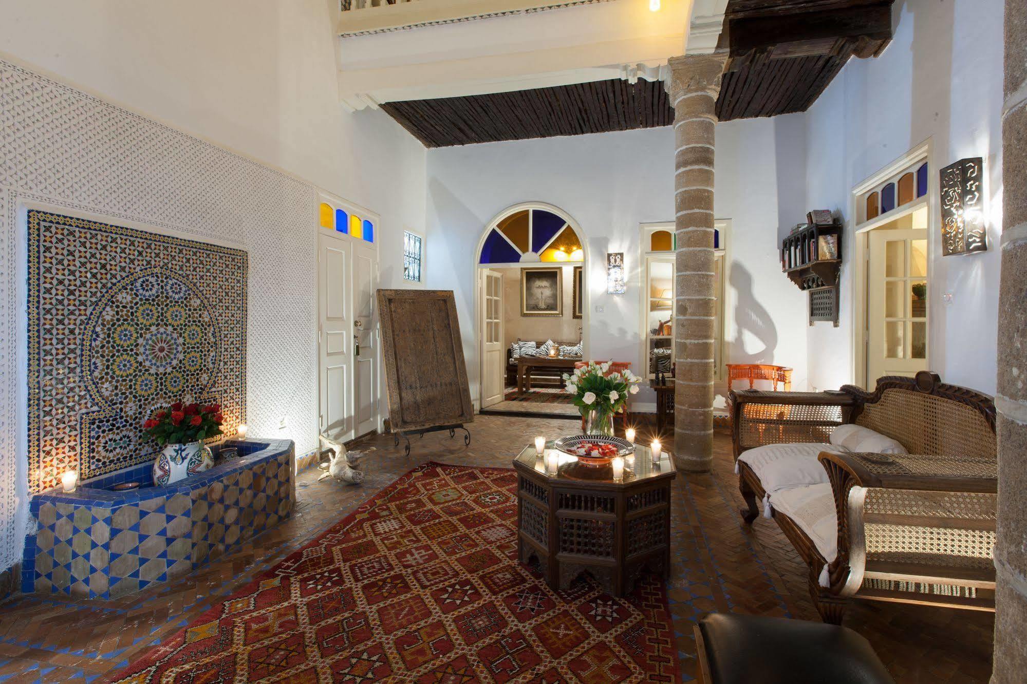 Riad Emotion Эс-Сувейра Экстерьер фото